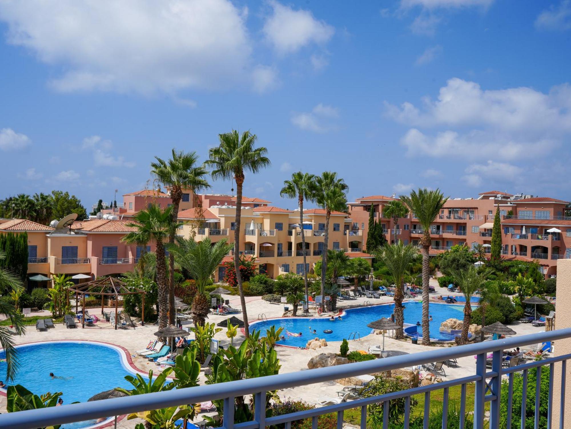 Resitour - Limnaria Gardens Paphos