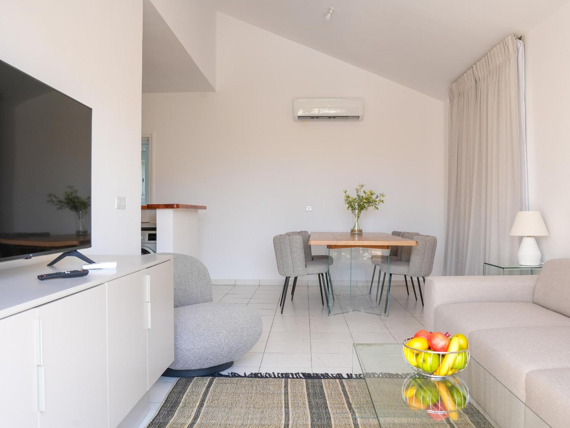 Resitour - Limnaria Gardens Apartment